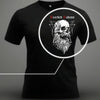 Zoom sur le logo Bearded Badass du T-shirt, parfait pour affirmer son style barbu